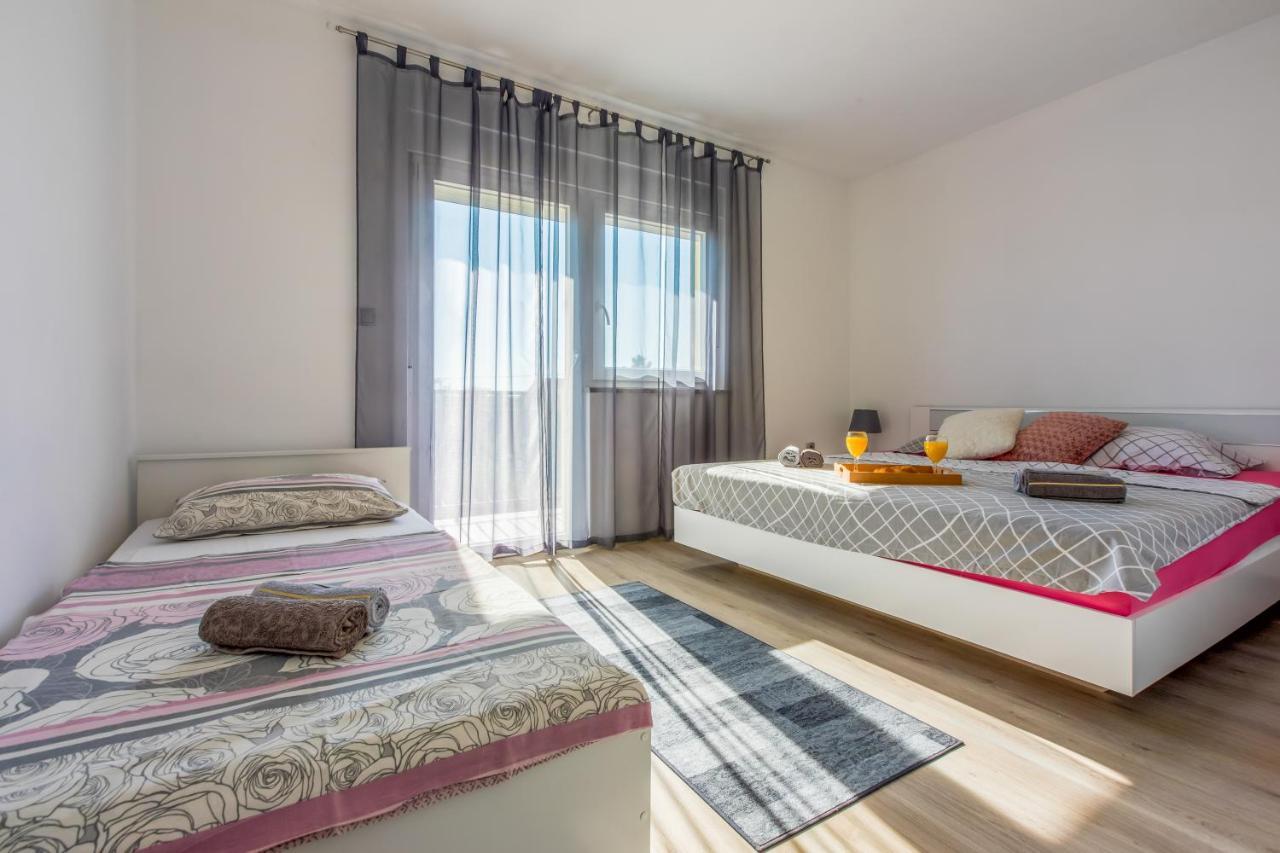 Apartments Kralj Zvonimir ยาดราโนโว ภายนอก รูปภาพ