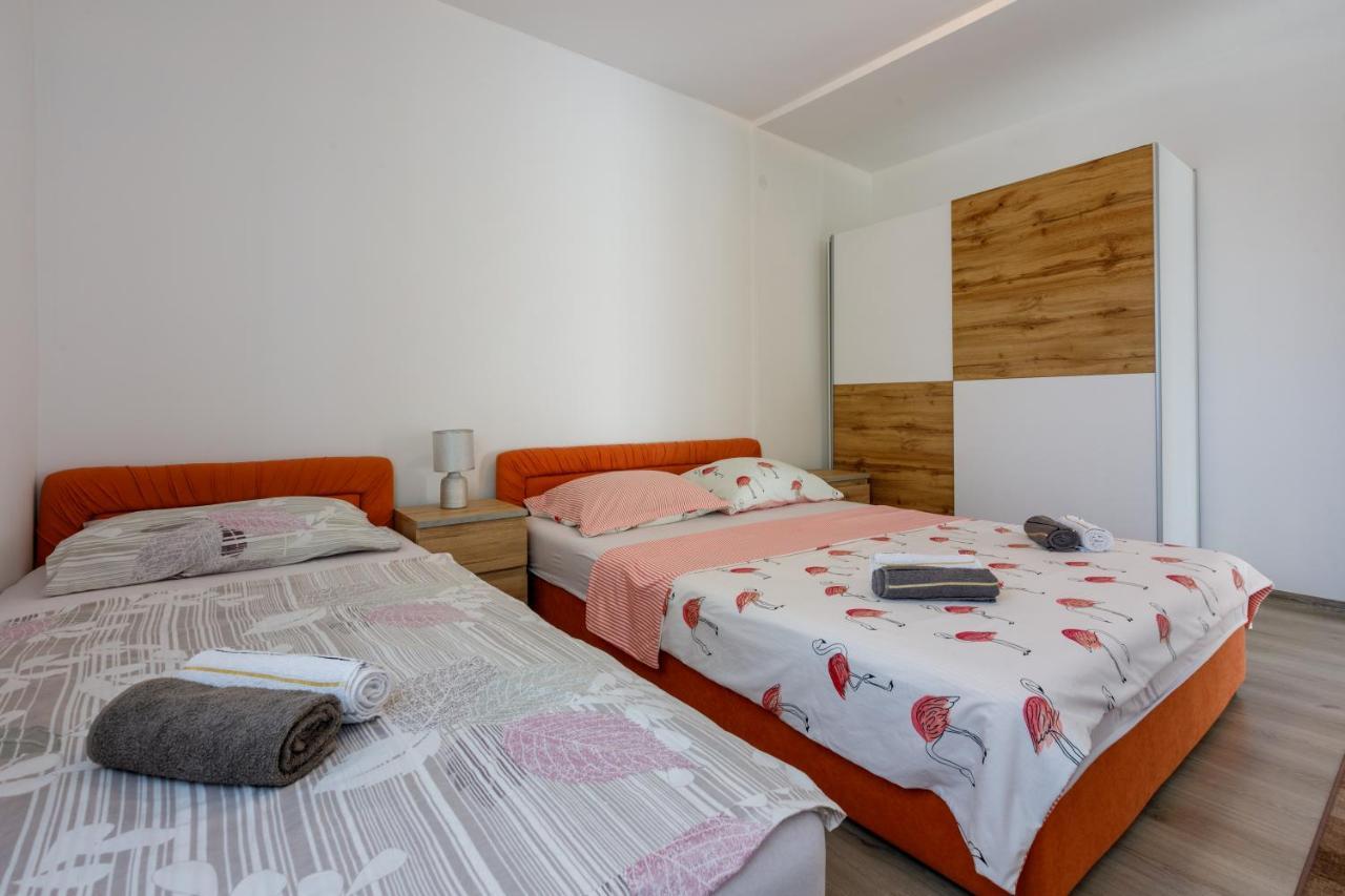 Apartments Kralj Zvonimir ยาดราโนโว ภายนอก รูปภาพ