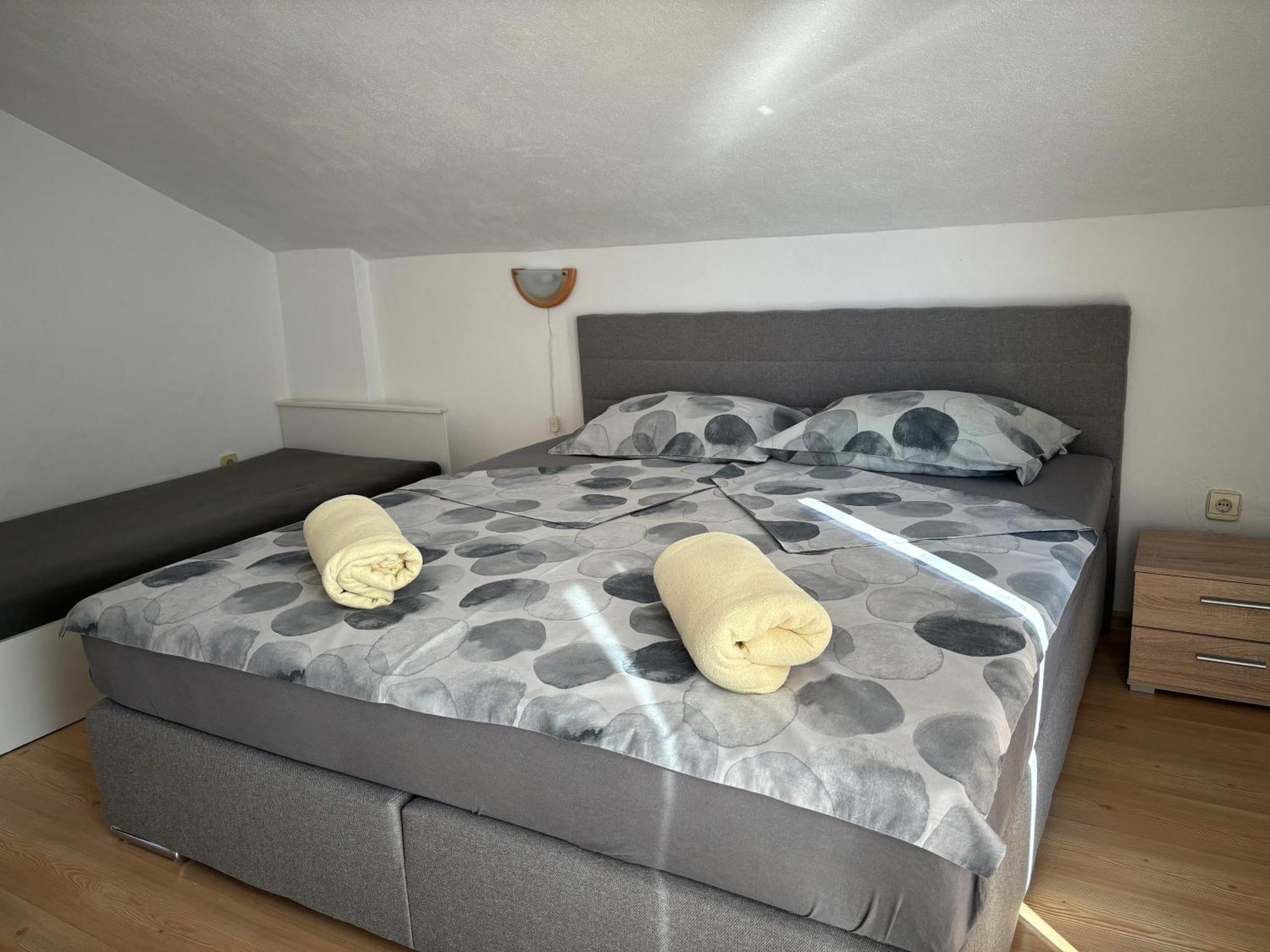 Apartments Kralj Zvonimir ยาดราโนโว ภายนอก รูปภาพ